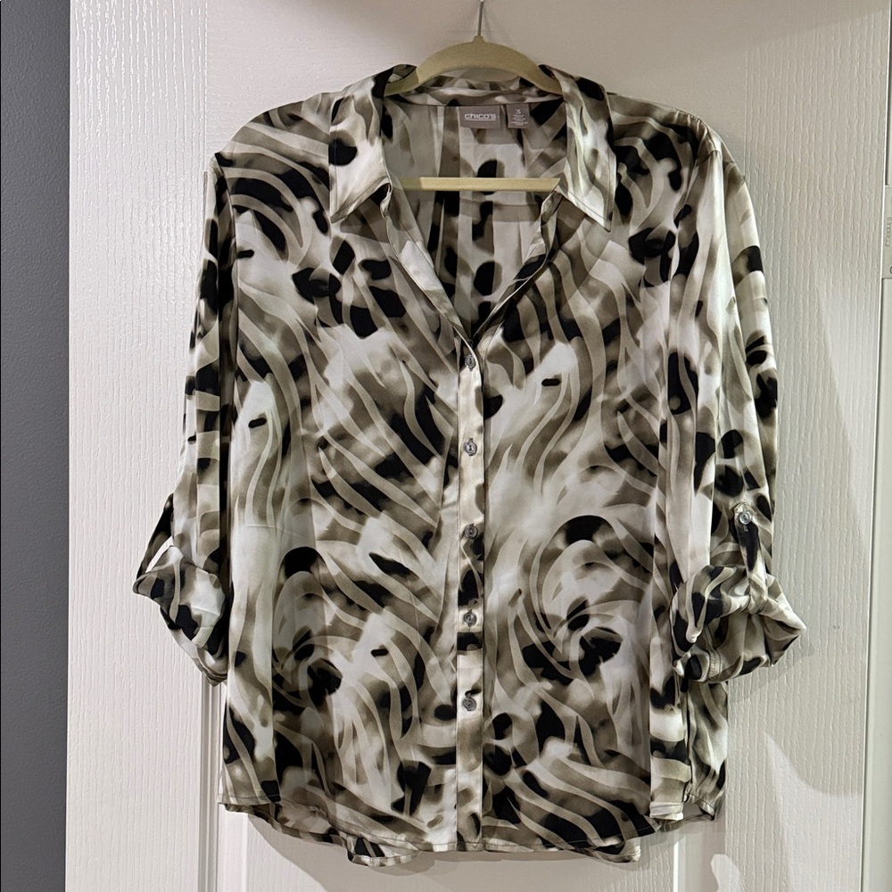 Chico's Animal Print Button Up - Black and Tan No Iron‎ Shirt Size 3 (XL)